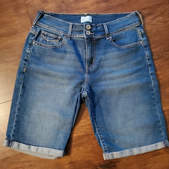 Levi's Pants - Levi's Cuffed Bremuda Jean Shorts